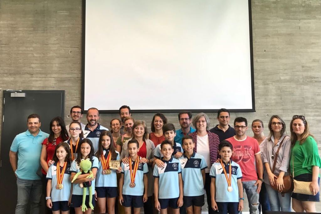 Leire Iglesias y Conchi Bellorín reciben al Club Baled-Aix tras los éxitos obtenidos en los Campeonatos de España de Gimnasia Artística