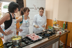 Showcooking - cocina en directo de Escuela de Cocina Emoción en Ebullición Culinary Center en Palomero 15