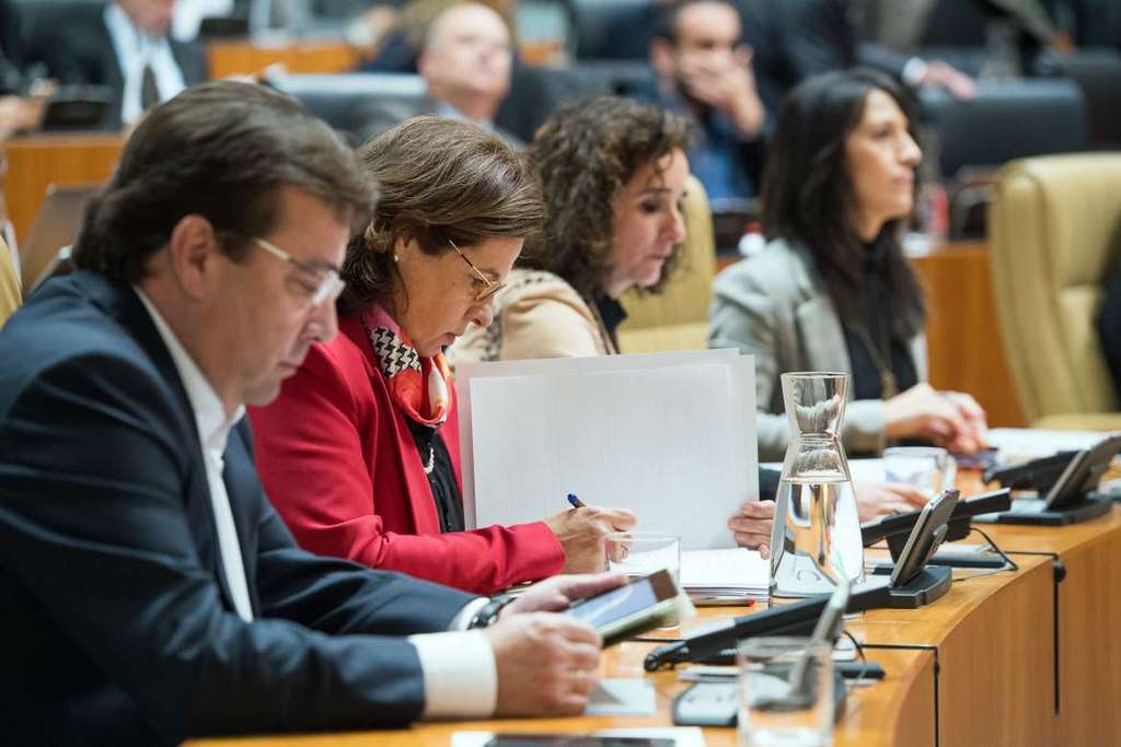 Los presupuestos de la Junta de Extremadura para 2019 continúan su trámite parlamentario