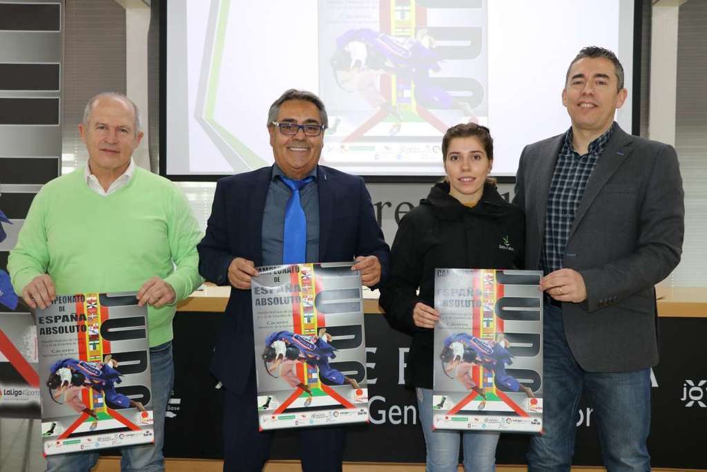 Hernández destaca el trabajo colaborativo en la mejora de la calidad de los eventos deportivos en Extremadura
