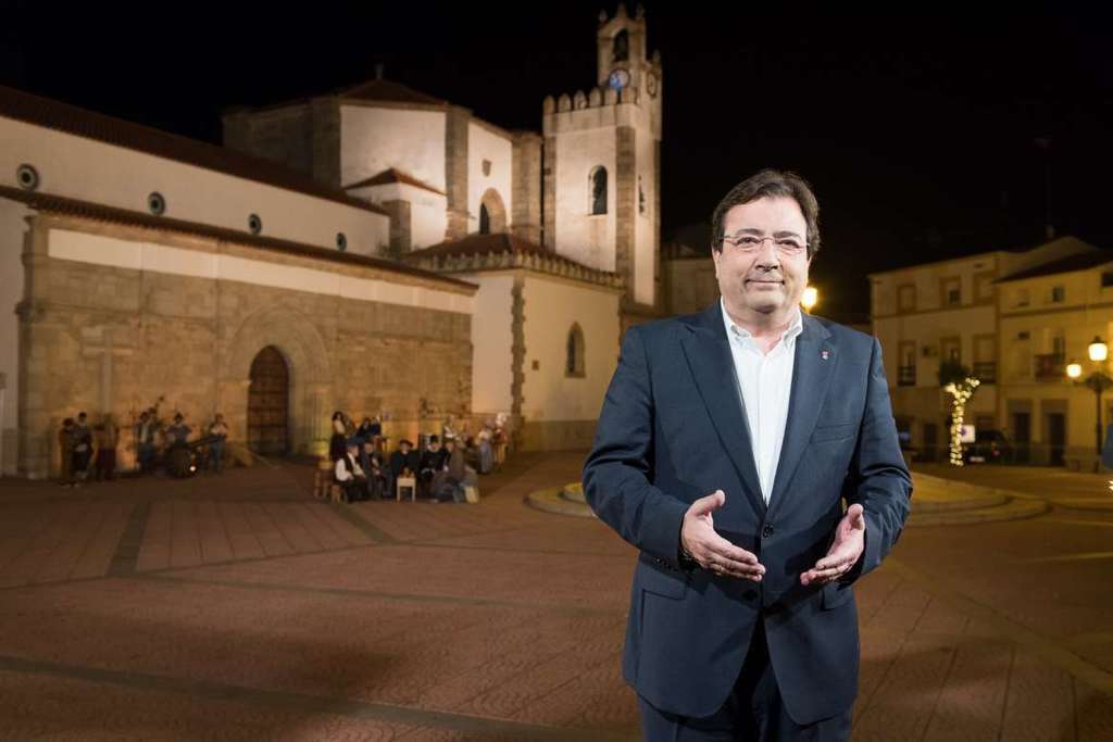 Fernández Vara apela al acuerdo entre las diferentes fuerzas políticas para recuperar los consensos perdidos