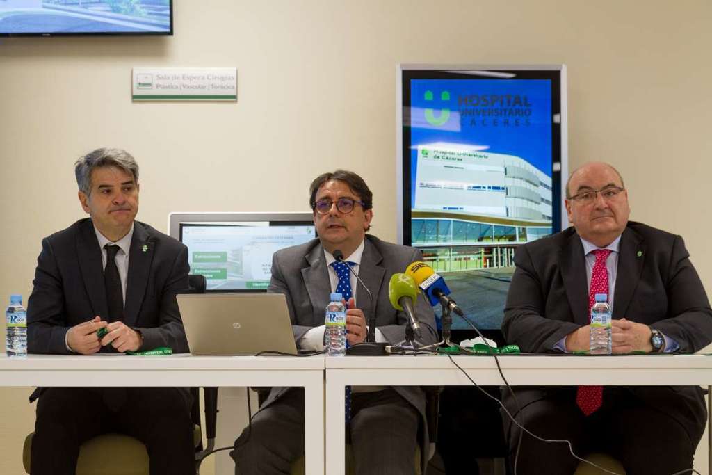 Vergeles presenta el Hospital Universitario de Cáceres como un centro de vanguardia para toda Extremadura